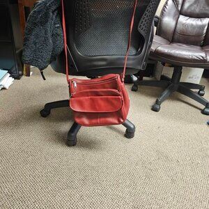 Red Purse with lots of pockets and zippers
